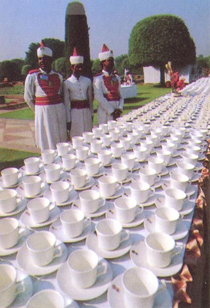 Expecting many guests for a ceremony at Indian President Giani Zail Singh’s residence. New Delhi, India